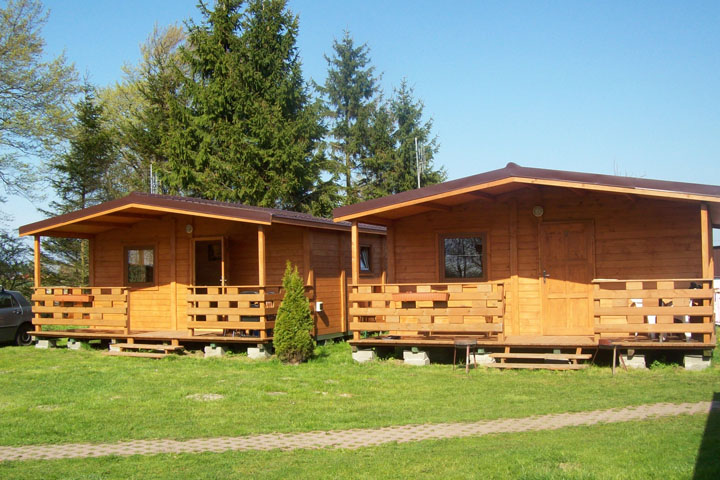 DOMKI LETNISKOWE 